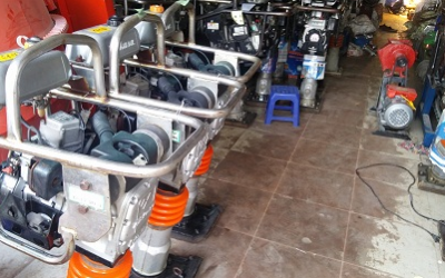 máy đầm cóc cũ