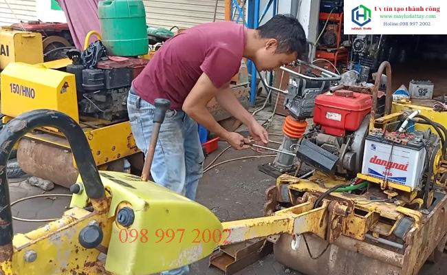 Địa chỉ sửa chữa máy lu dắt tay 