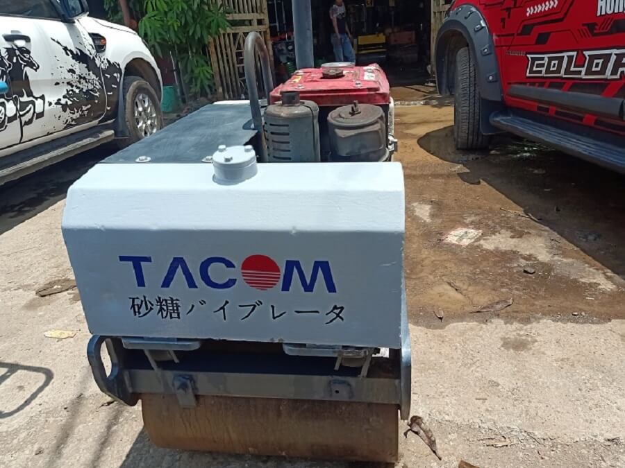 Máy lu dắt tay Tacom