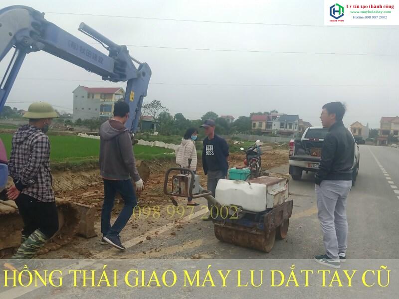 máy lu dắt tay cũ