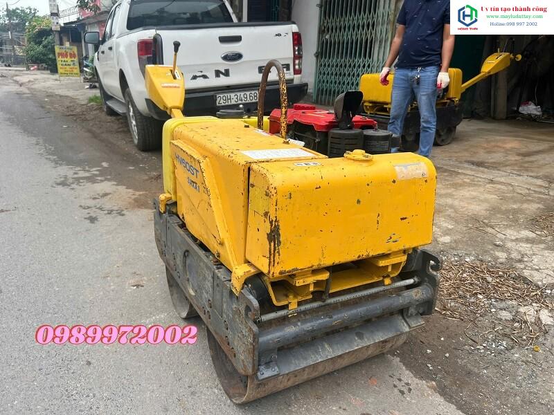 máy lu dắt tay sakai cũ