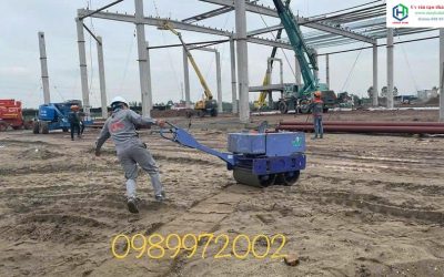 máy lu dắt tay công trình