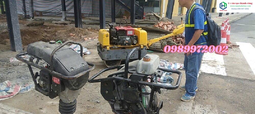 ứng dụng máy lu dắt tay